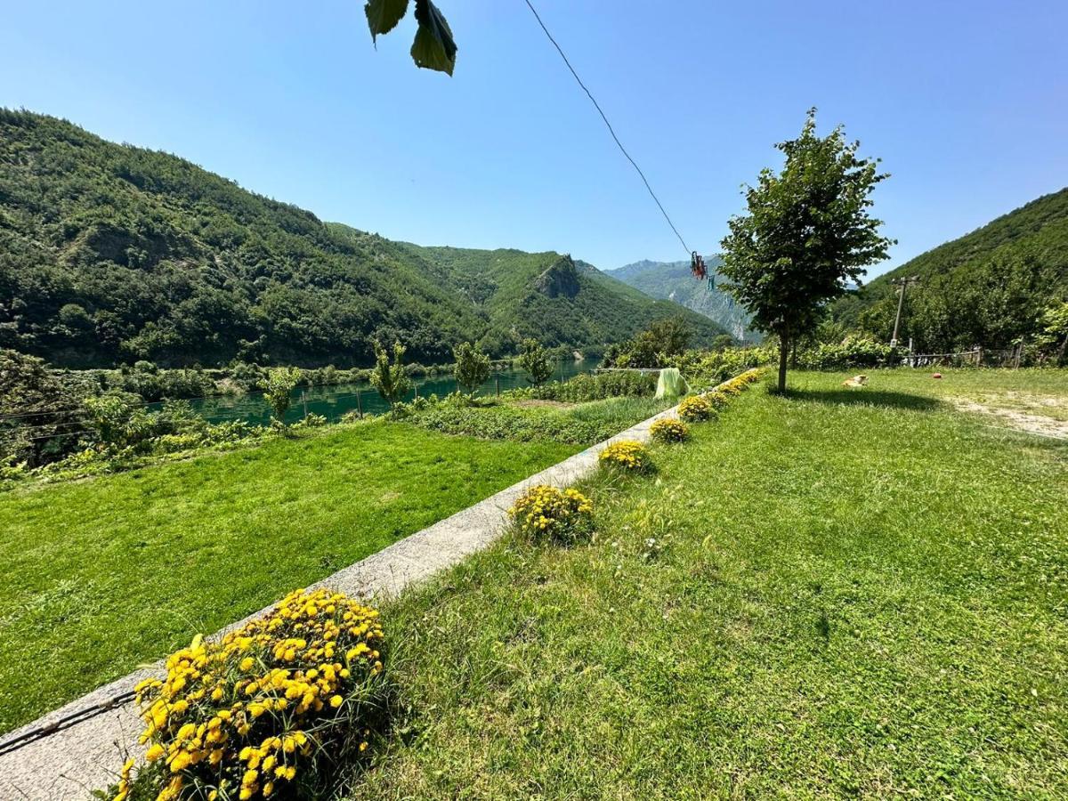 Guest House Florini 2023 Fierze Екстериор снимка